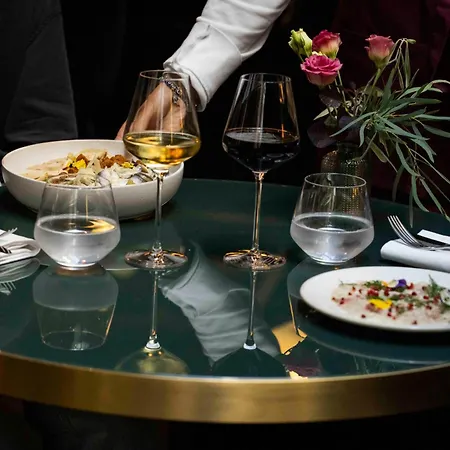 Le Roch & Hotel Paris