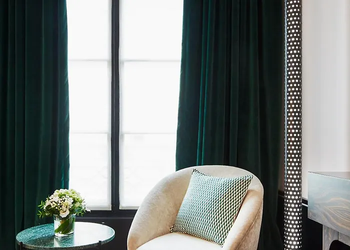 Le Roch & Hotel 5*
