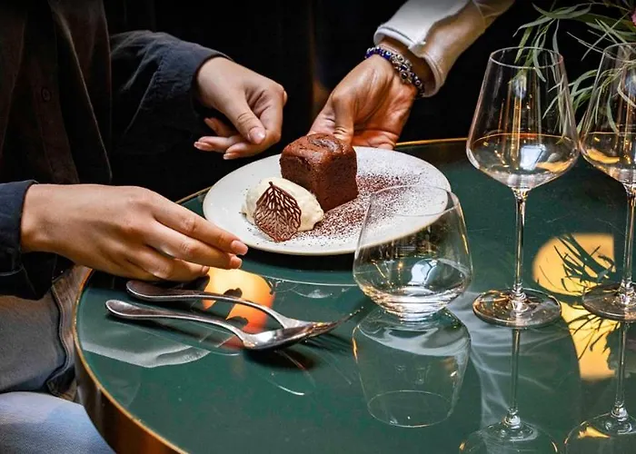 Hotel Le Roch & Parigi