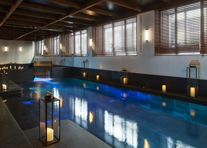 Le Roch & Hotel 5*